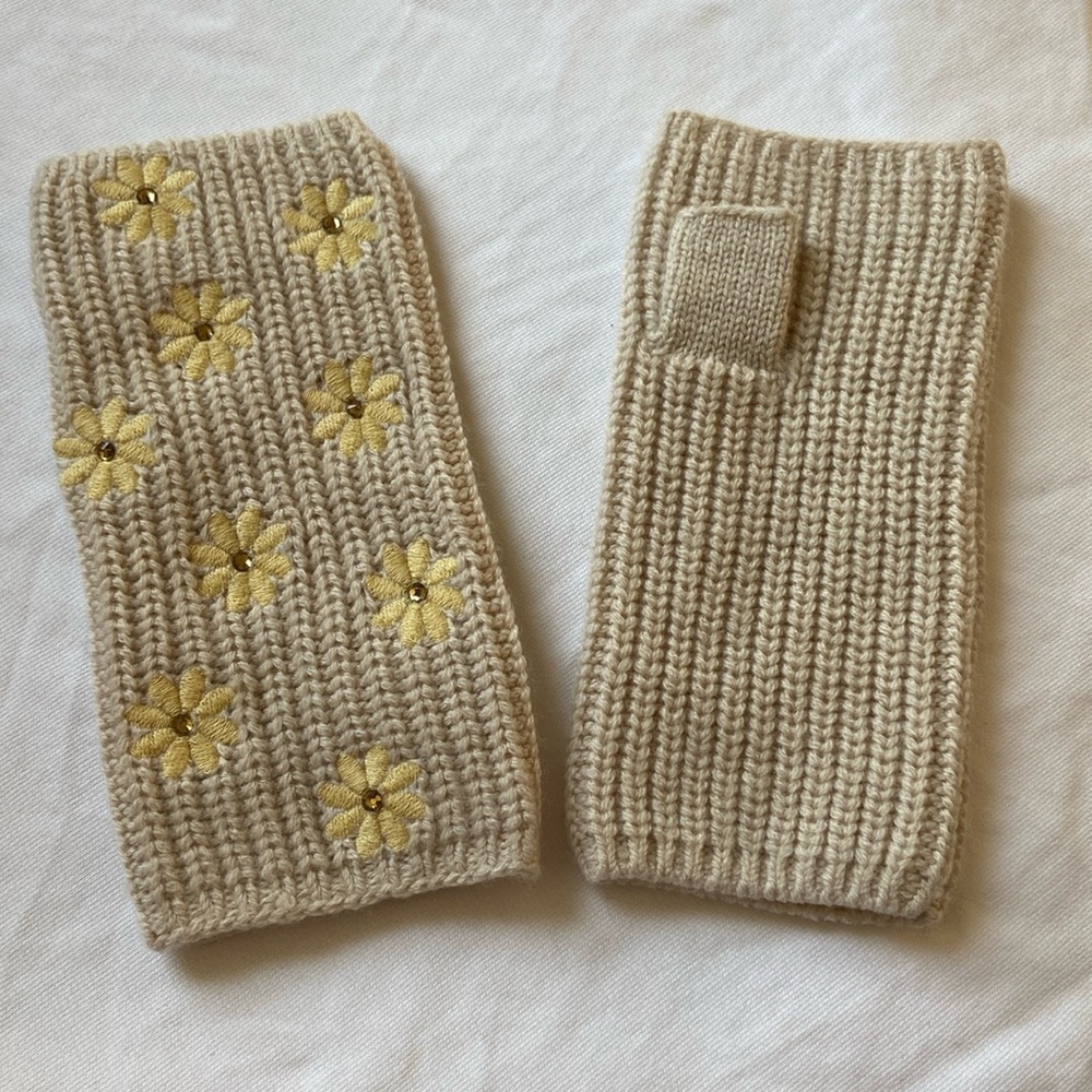 Carolyn Rowan Fingerless Gloves Italian Merino Wool Swarovski Flower Appliqués